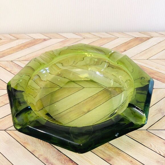 Vintage Retro 70s Style Depression Green Cigar/Cigarette Ashtray w/ flaws - Picture 1 of 6